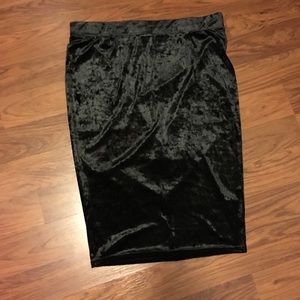 Torrid 2 Velvet Stretch Pencil Skirt